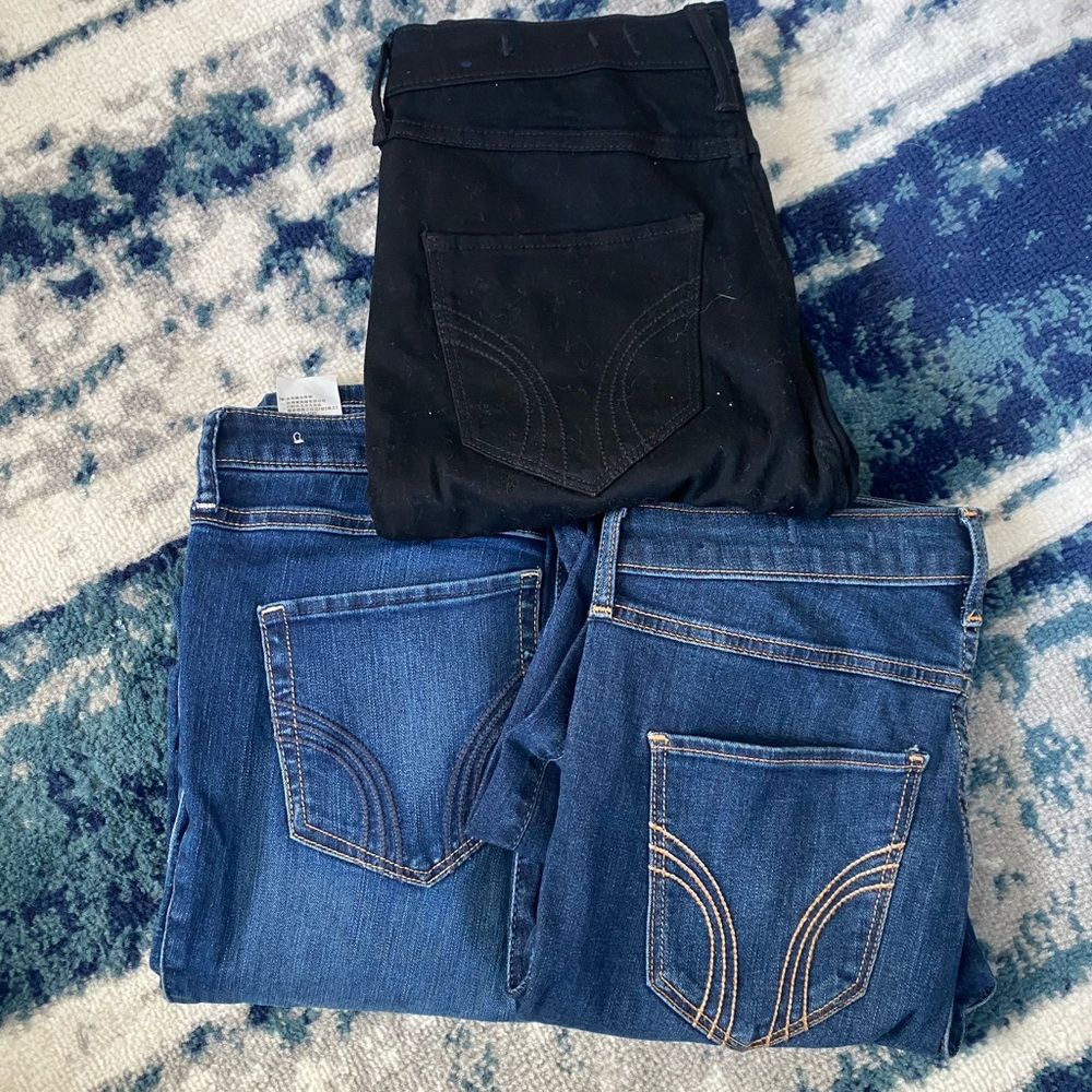 Bundle of 2 Hollister skinny jeans